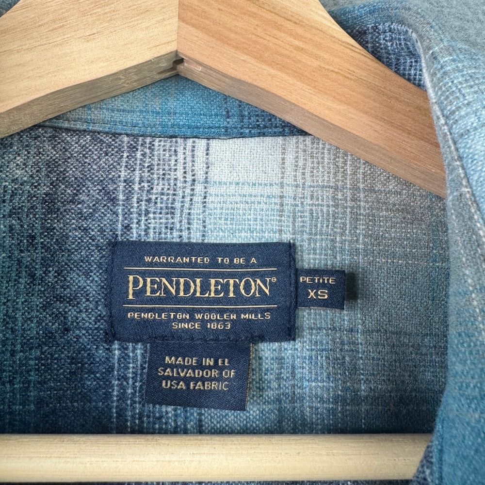 Pendleton Petite Size XS Blue Teal Ombre Plaid 100% Virgin Wool Board Shirt - Picture 3 of 8